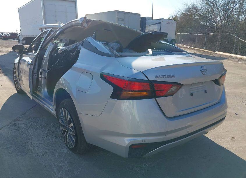 Photo 3 of 2024 Nissan Altima SV FWD (VIN 1N4BL4DV0RN362803)