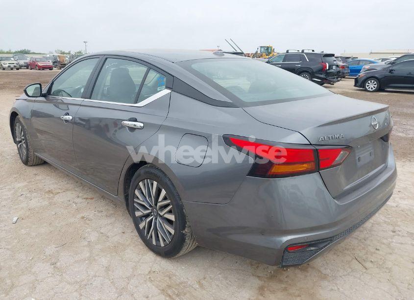 Photo 3 of 2024 Nissan Altima SV FWD (VIN 1N4BL4DV0RN364342)