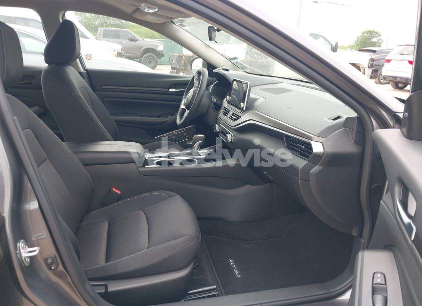 Photo 5 of 2024 Nissan Altima SV FWD (VIN 1N4BL4DV0RN364342)