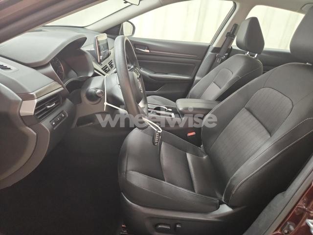 2024 NISSAN ALTIMA SV