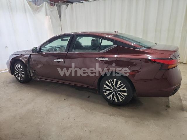 2024 NISSAN ALTIMA SV