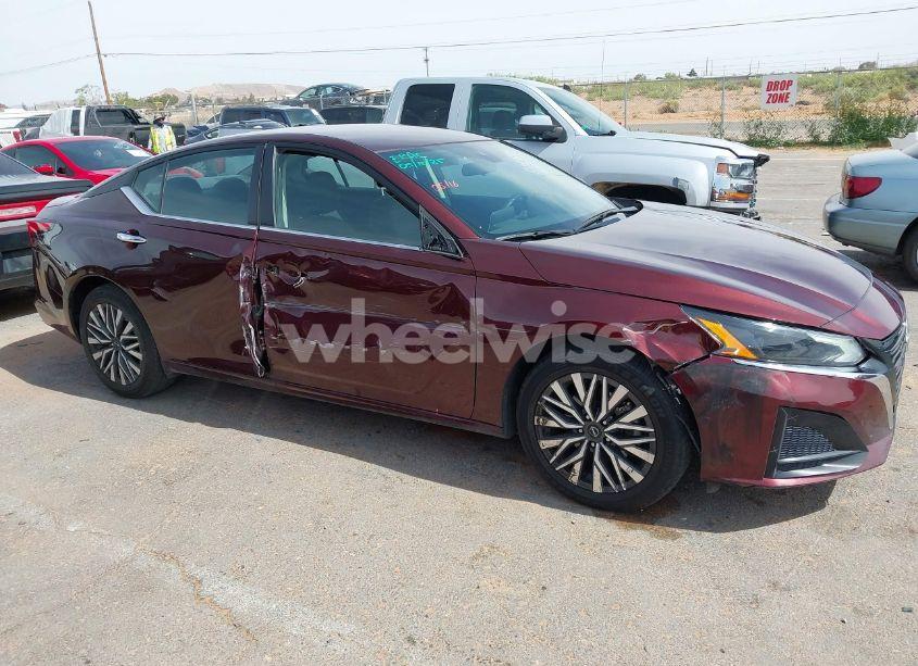 Photo 13 of 2024 Nissan Altima SV FWD (VIN 1N4BL4DV0RN371369)