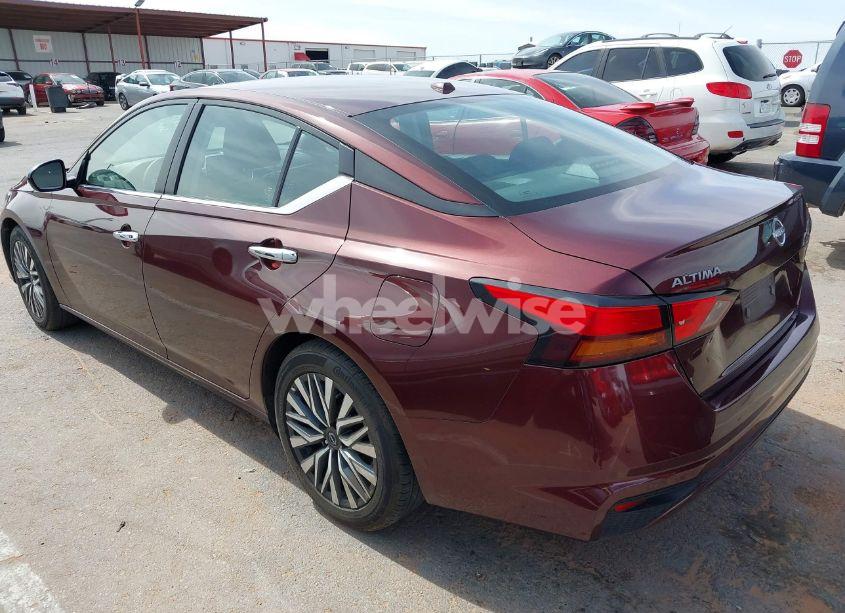 Photo 3 of 2024 Nissan Altima SV FWD (VIN 1N4BL4DV0RN371369)