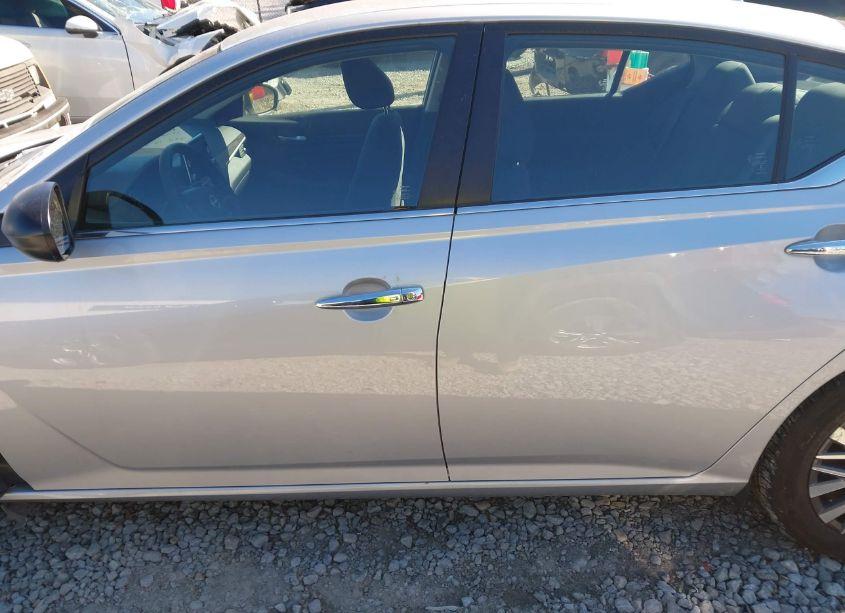 Photo 14 of 2024 Nissan Altima SV FWD (VIN 1N4BL4DV0RN375471)