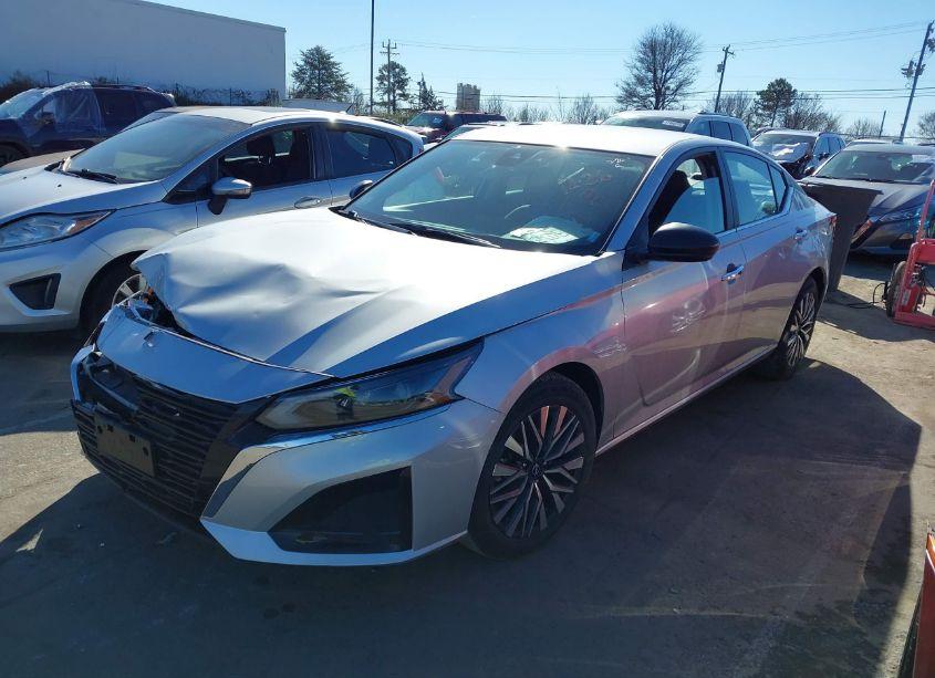 Photo 2 of 2024 Nissan Altima SV FWD (VIN 1N4BL4DV0RN376068)