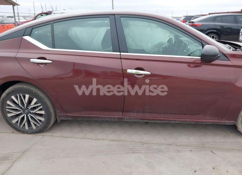 Photo 13 of 2024 Nissan Altima SV FWD (VIN 1N4BL4DV0RN384722)