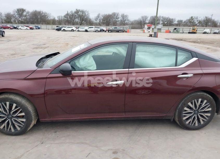 Photo 14 of 2024 Nissan Altima SV FWD (VIN 1N4BL4DV0RN384722)