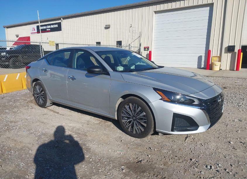 2024 Nissan Altima SV FWD (VIN 1N4BL4DV0RN391430) main photo