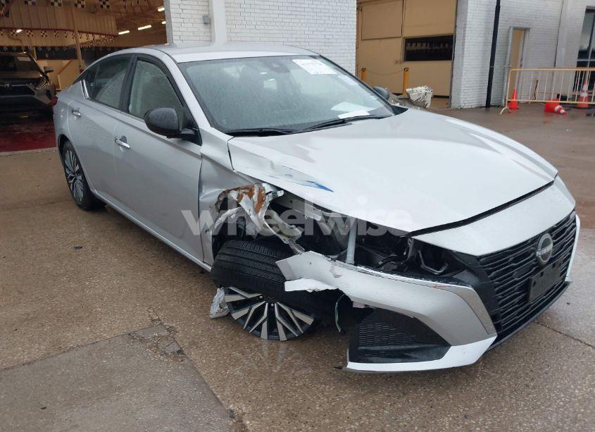 2024 Nissan Altima SV FWD (VIN 1N4BL4DV0RN393274) main photo