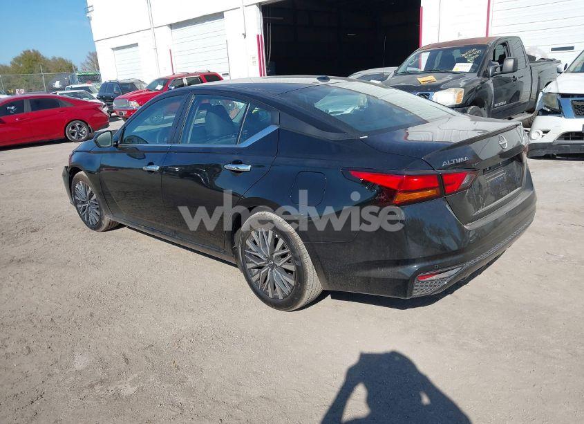 Photo 3 of 2024 Nissan Altima SV FWD (VIN 1N4BL4DV0RN397020)