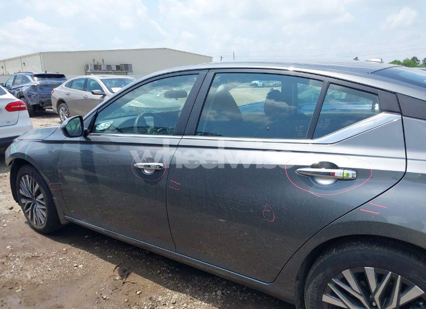 Photo 15 of 2024 Nissan Altima SV FWD (VIN 1N4BL4DV0RN400448)