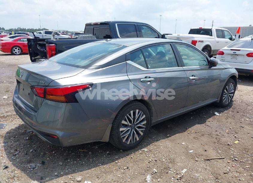 Photo 4 of 2024 Nissan Altima SV FWD (VIN 1N4BL4DV0RN400448)