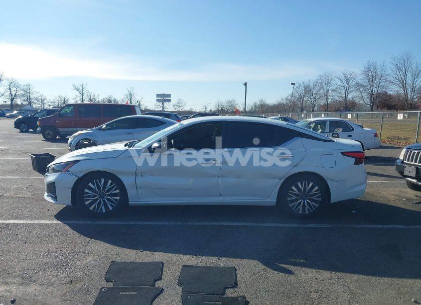 Photo 15 of 2024 Nissan Altima SV FWD (VIN 1N4BL4DV0RN405987)