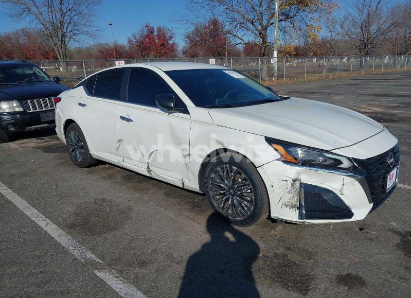 Photo 18 of 2024 Nissan Altima SV FWD (VIN 1N4BL4DV0RN405987)