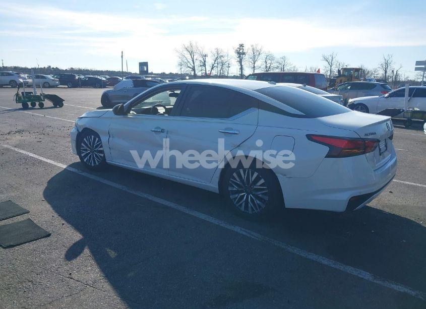 Photo 3 of 2024 Nissan Altima SV FWD (VIN 1N4BL4DV0RN405987)