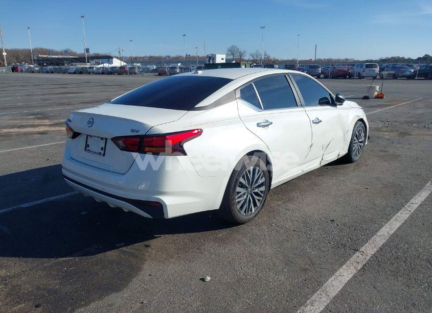 Photo 4 of 2024 Nissan Altima SV FWD (VIN 1N4BL4DV0RN405987)