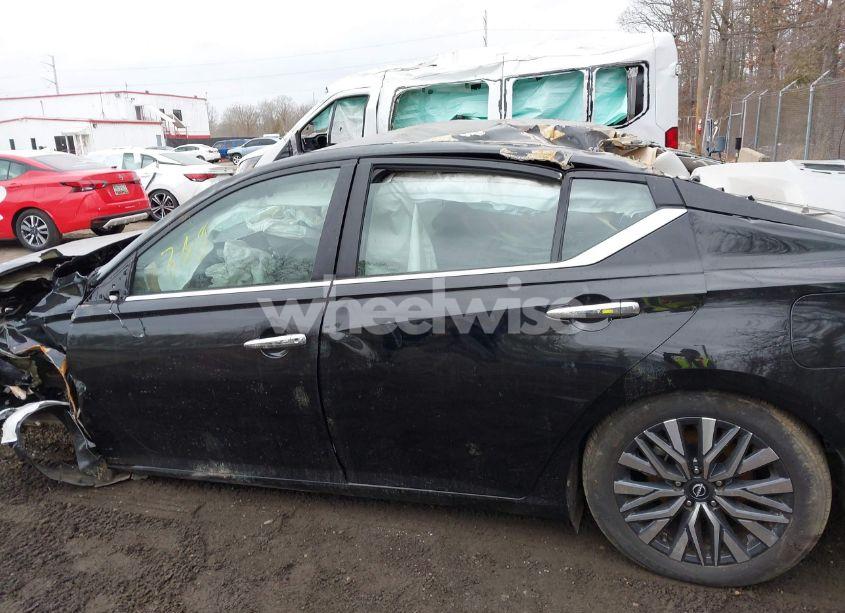 Photo 13 of 2024 Nissan Altima SV FWD (VIN 1N4BL4DV0RN416214)