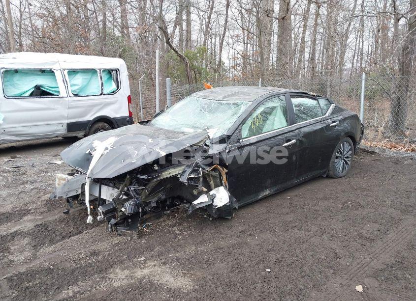 Photo 2 of 2024 Nissan Altima SV FWD (VIN 1N4BL4DV0RN416214)