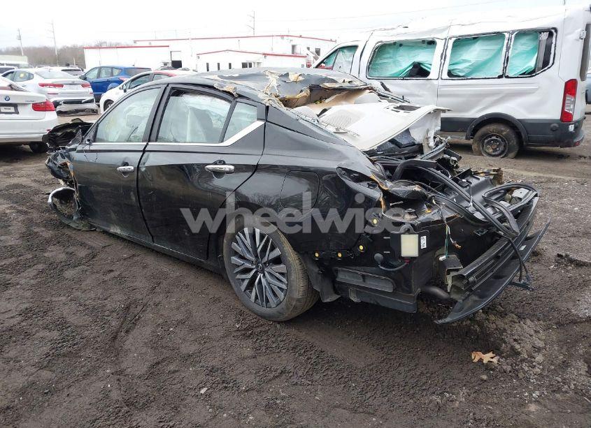 Photo 3 of 2024 Nissan Altima SV FWD (VIN 1N4BL4DV0RN416214)