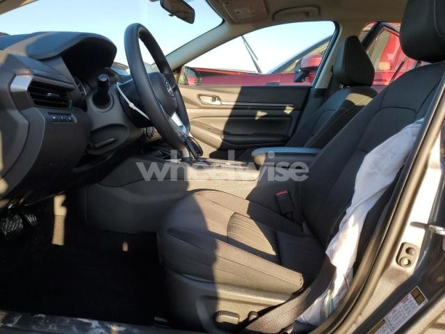 2024 NISSAN ALTIMA SV