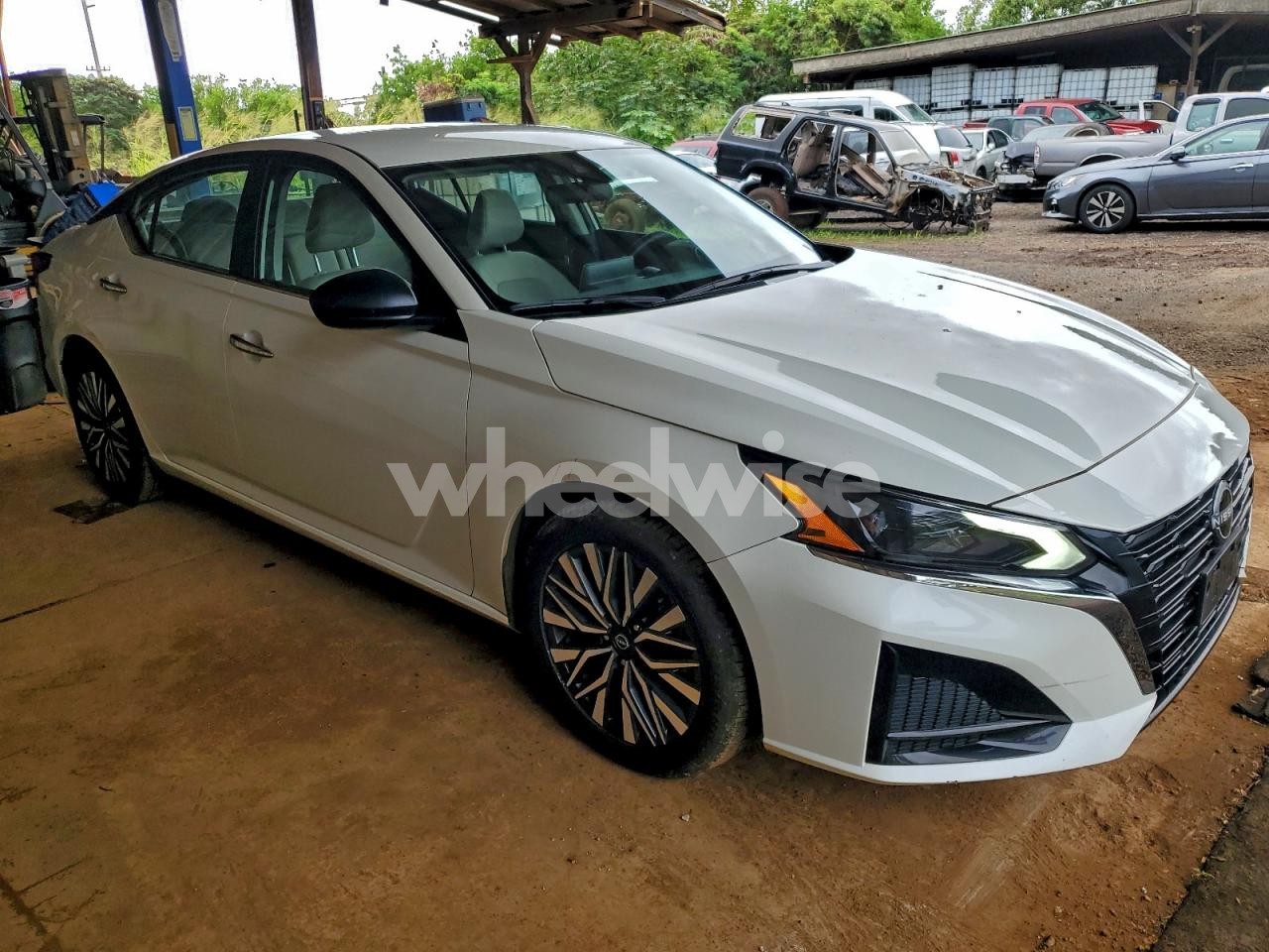 Photo 4 of 2025 NISSAN ALTIMA SV (VIN 1N4BL4DV0SN301263)