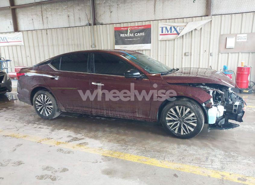 Photo 14 of 2025 Nissan Altima SV FWD (VIN 1N4BL4DV0SN310500)