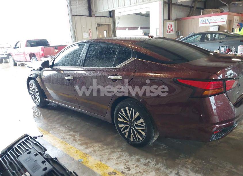 Photo 15 of 2025 Nissan Altima SV FWD (VIN 1N4BL4DV0SN310500)