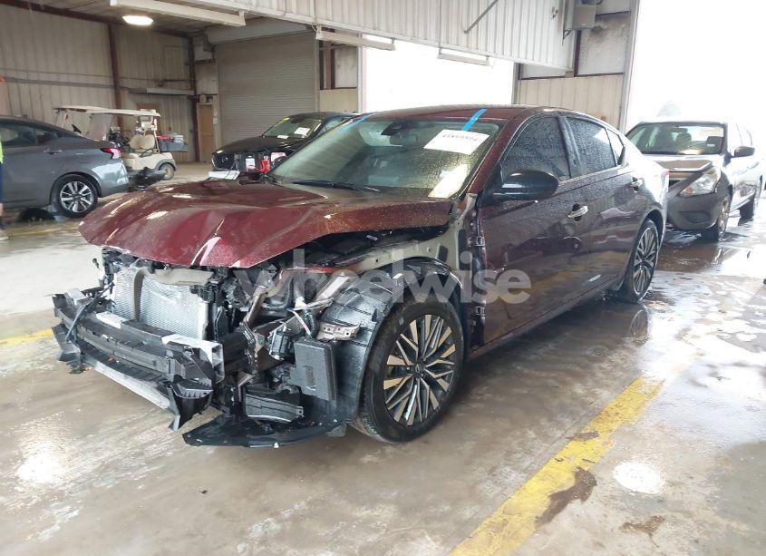 Photo 2 of 2025 Nissan Altima SV FWD (VIN 1N4BL4DV0SN310500)