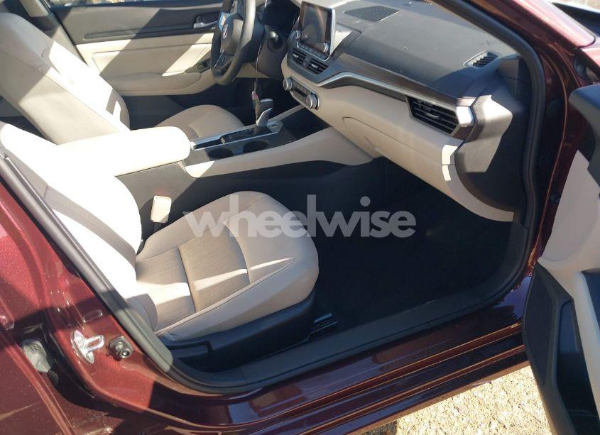 Photo 5 of 2025 Nissan Altima SV FWD (VIN 1N4BL4DV0SN311355)