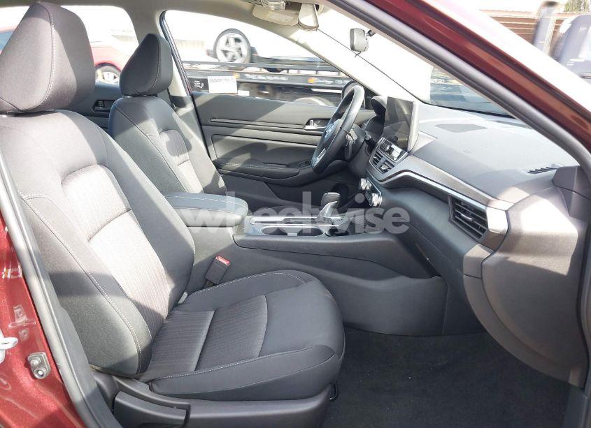 Photo 5 of 2025 Nissan Altima SV FWD (VIN 1N4BL4DV0SN312697)