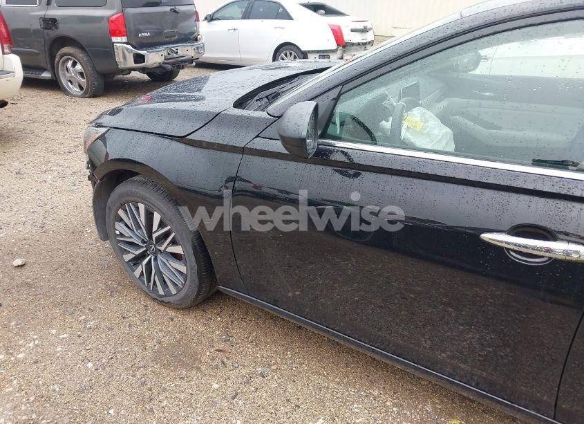 Photo 14 of 2025 Nissan Altima SV FWD (VIN 1N4BL4DV0SN316622)