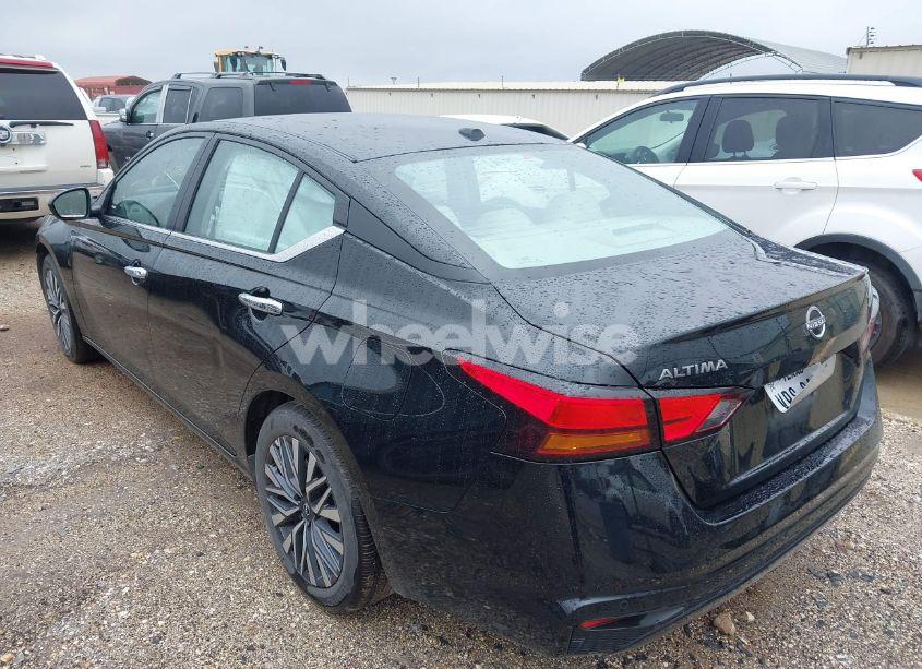 Photo 3 of 2025 Nissan Altima SV FWD (VIN 1N4BL4DV0SN316622)