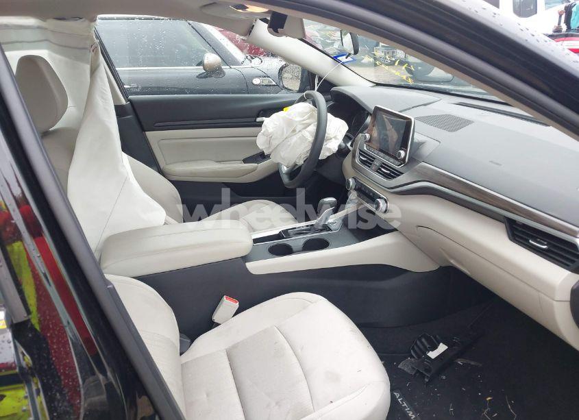 Photo 5 of 2025 Nissan Altima SV FWD (VIN 1N4BL4DV0SN316622)