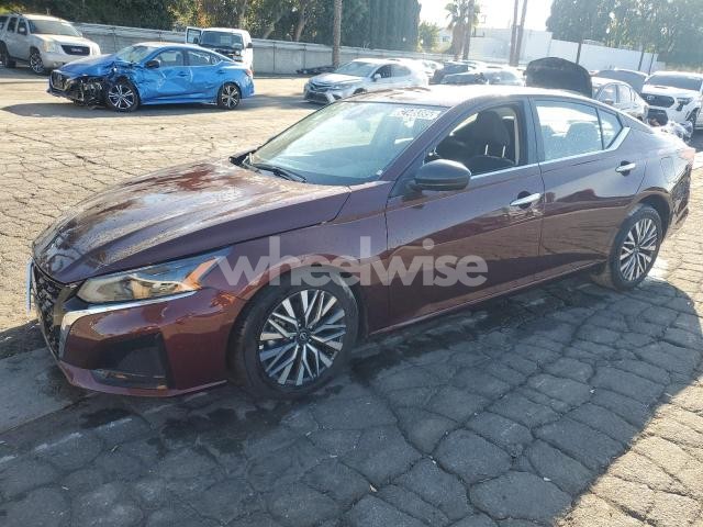 2025 NISSAN ALTIMA SV