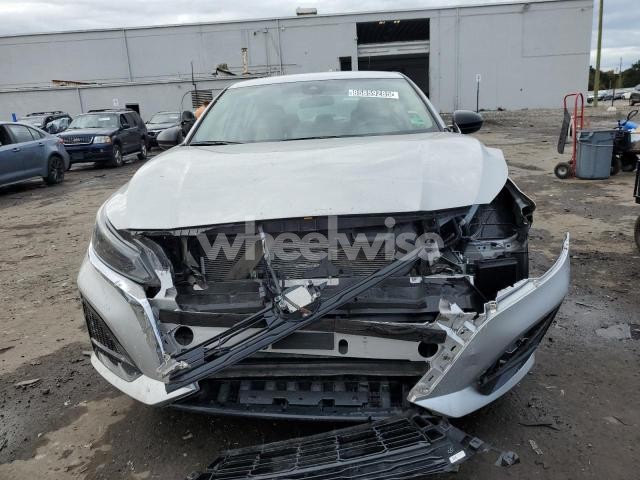 2025 NISSAN ALTIMA SV