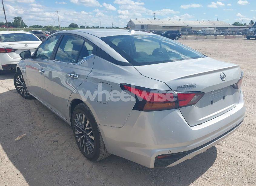 Photo 3 of 2025 Nissan Altima SV FWD (VIN 1N4BL4DV0SN366128)