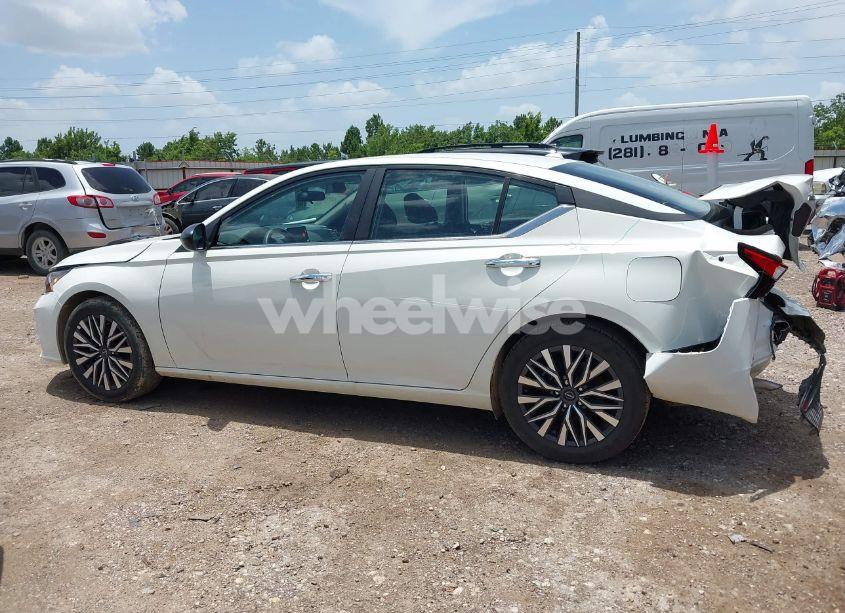 Photo 14 of 2025 Nissan Altima SV FWD (VIN 1N4BL4DV0SN375640)