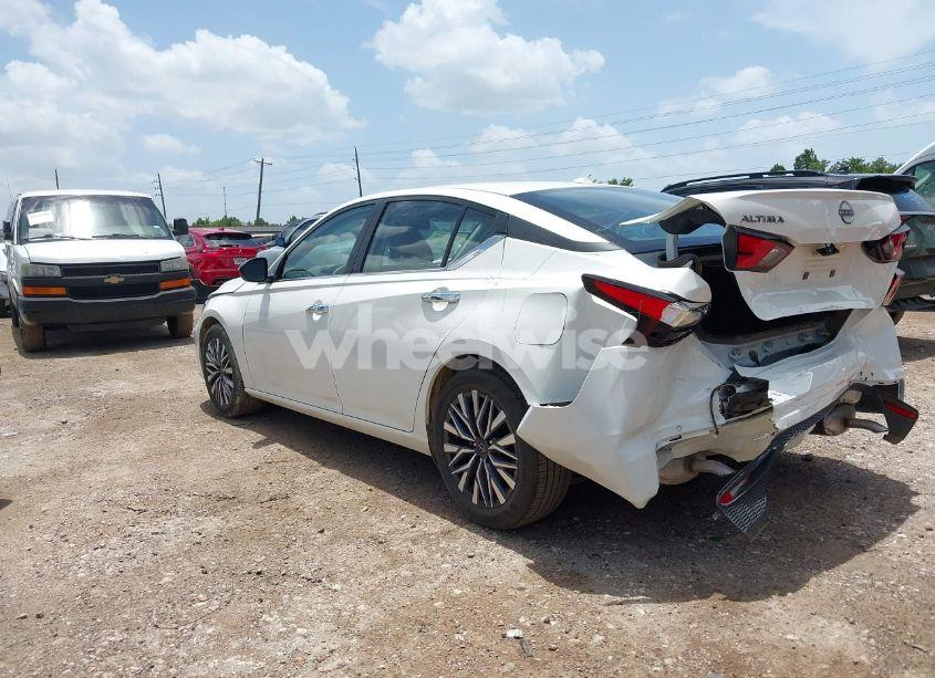 Photo 3 of 2025 Nissan Altima SV FWD (VIN 1N4BL4DV0SN375640)