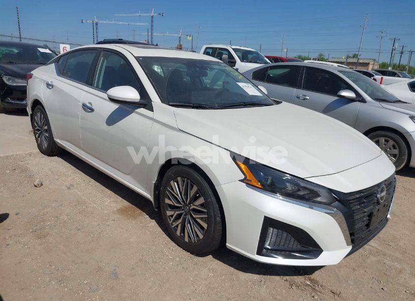 2025 Nissan Altima SV FWD (VIN 1N4BL4DV0SN378389) main photo