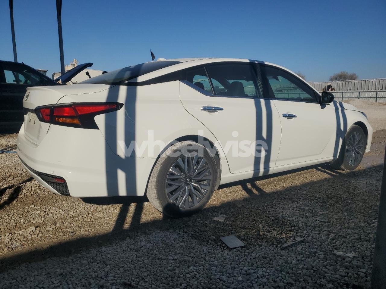 Photo 3 of 2025 NISSAN ALTIMA SV (VIN 1N4BL4DV0SN401234)