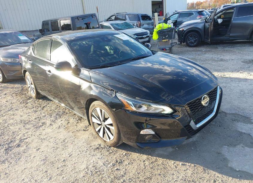 2019 Nissan Altima 2.5 SV (VIN 1N4BL4DV1KC129532) main photo