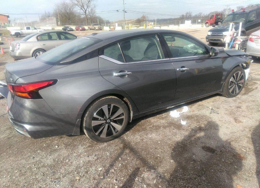 Photo 4 of 2019 Nissan Altima 2.5 SV (VIN 1N4BL4DV1KC159971)