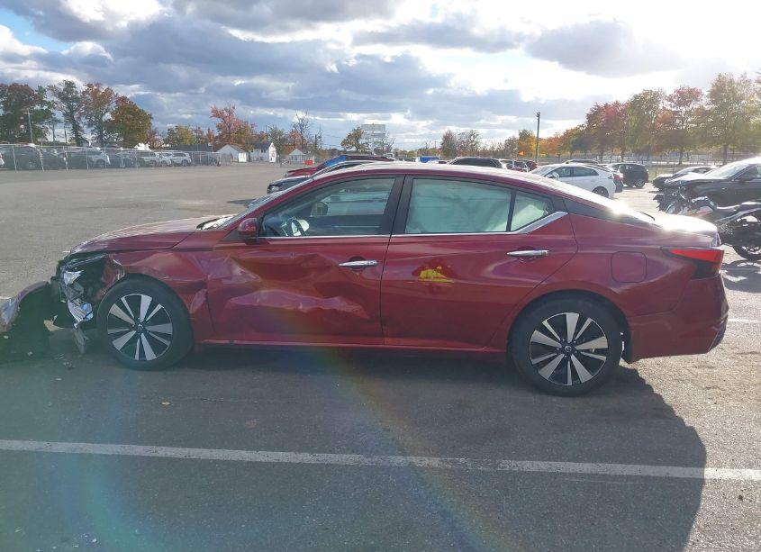 Photo 14 of 2021 Nissan Altima SV FWD (VIN 1N4BL4DV1MN310203)