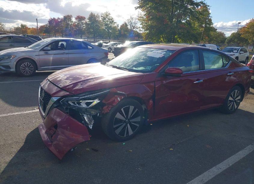 Photo 6 of 2021 Nissan Altima SV FWD (VIN 1N4BL4DV1MN310203)