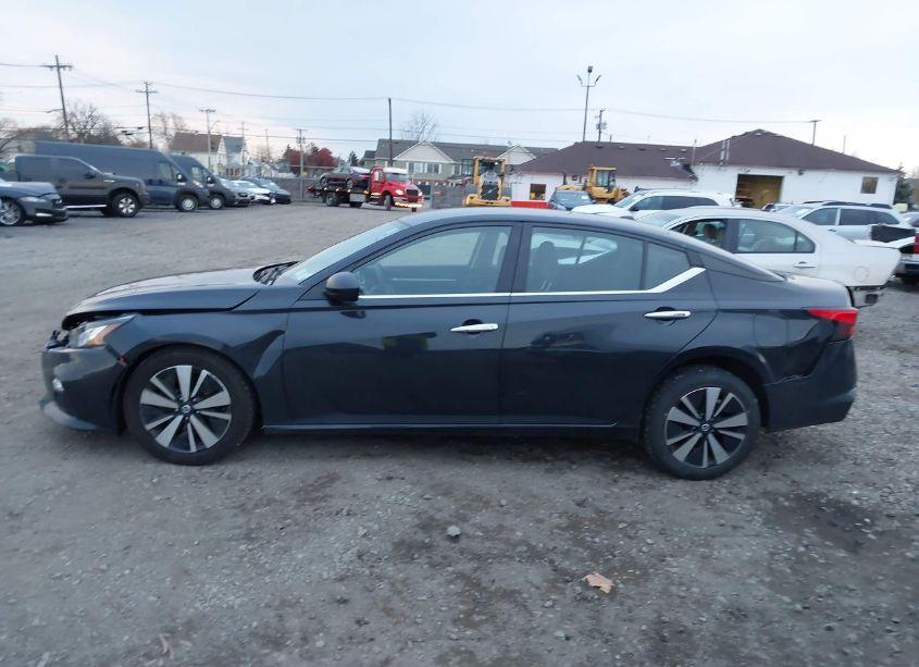 Photo 14 of 2021 Nissan Altima SV FWD (VIN 1N4BL4DV1MN326708)