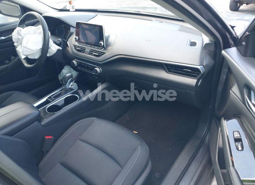 Photo 5 of 2021 Nissan Altima SV FWD (VIN 1N4BL4DV1MN359062)