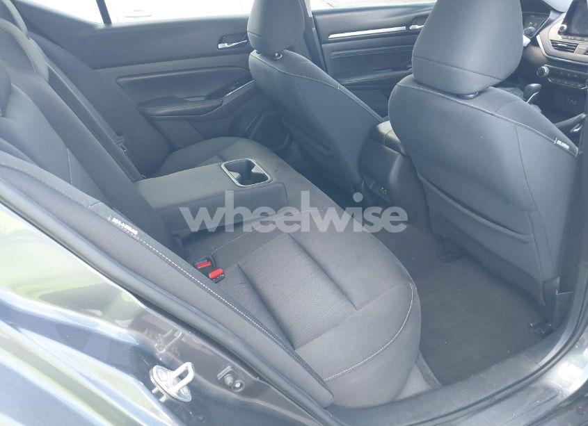 Photo 8 of 2021 Nissan Altima SV FWD (VIN 1N4BL4DV1MN359062)