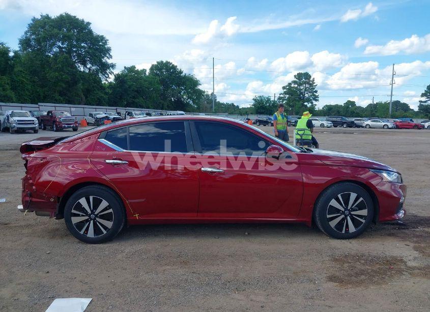 Photo 14 of 2021 Nissan Altima SV FWD (VIN 1N4BL4DV1MN379036)