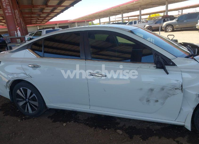 Photo 13 of 2021 Nissan Altima SV FWD (VIN 1N4BL4DV1MN409362)