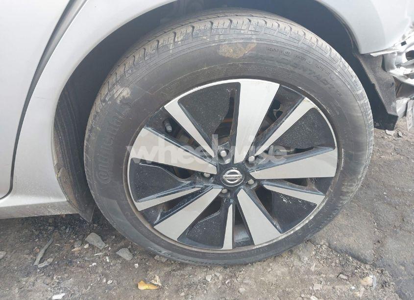 Photo 6 of 2022 Nissan Altima SV FWD (VIN 1N4BL4DV1NN306881)